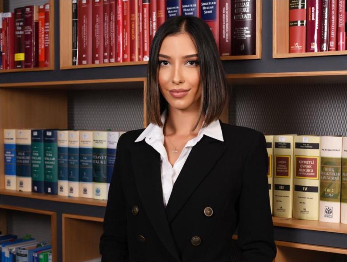 Gülce Kılıç, Avukat